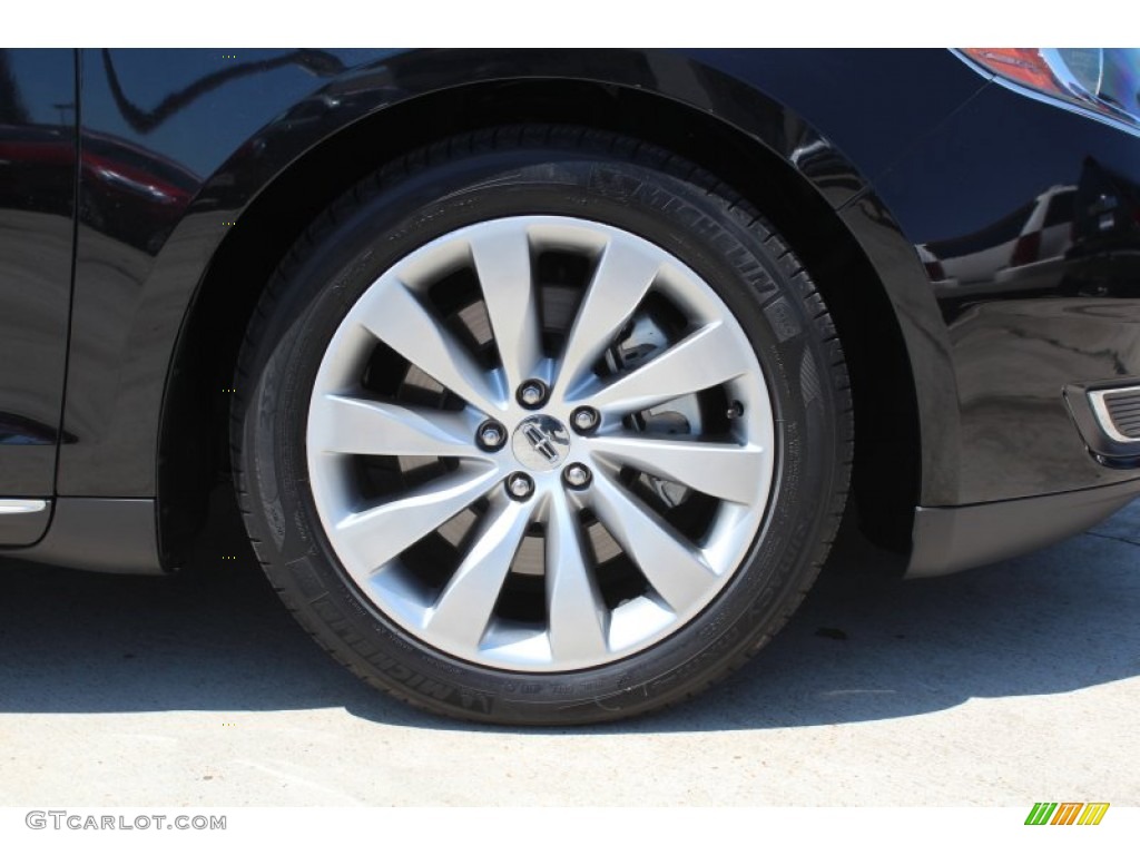 2013 Lincoln MKS FWD Wheel Photos