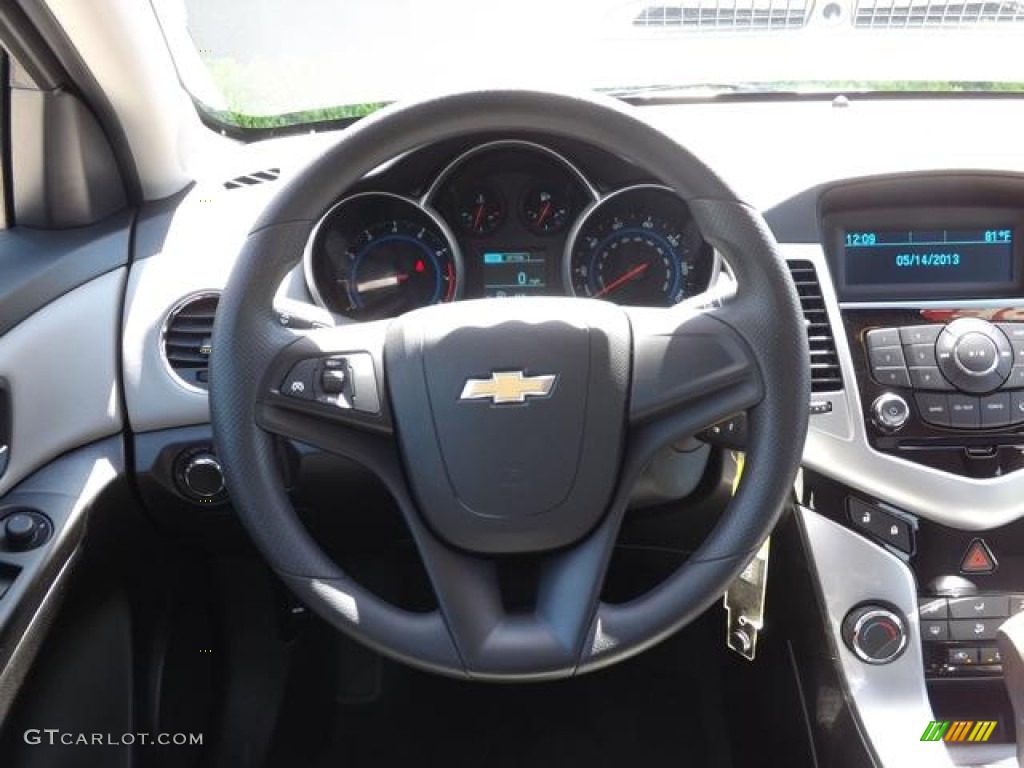 2013 Cruze LT - Blue Topaz Metallic / Medium Titanium photo #18