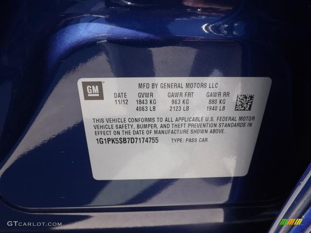 2013 Cruze LT - Blue Topaz Metallic / Medium Titanium photo #30