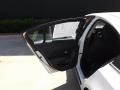 Summit White - Cruze LT Photo No. 28
