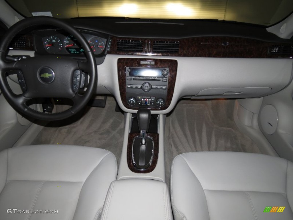 2013 Chevrolet Impala LTZ Gray Dashboard Photo #81020031