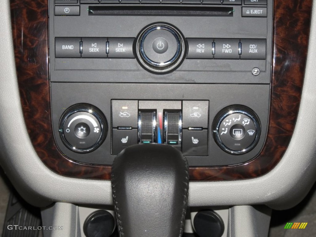2013 Chevrolet Impala LTZ Controls Photo #81020144