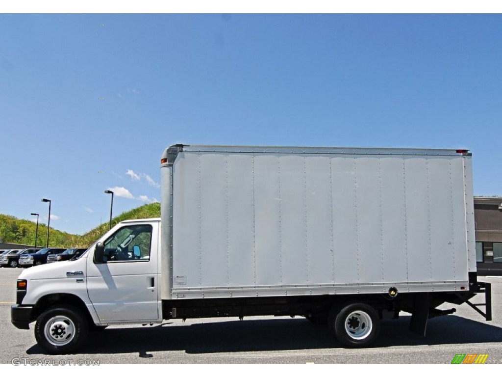 Oxford White 2011 Ford E Series Cutaway E450 Commercial Moving Truck Exterior Photo #81020712