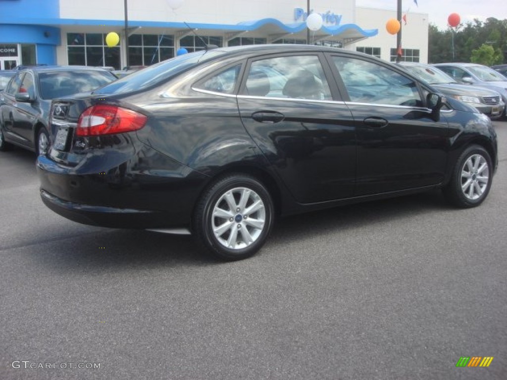 2012 Fiesta SEL Sedan - Black / Charcoal Black photo #6