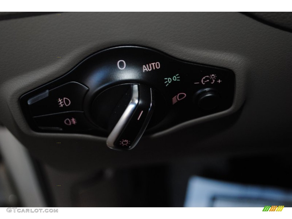 2013 Audi Q5 2.0 TFSI hybrid quattro Controls Photos