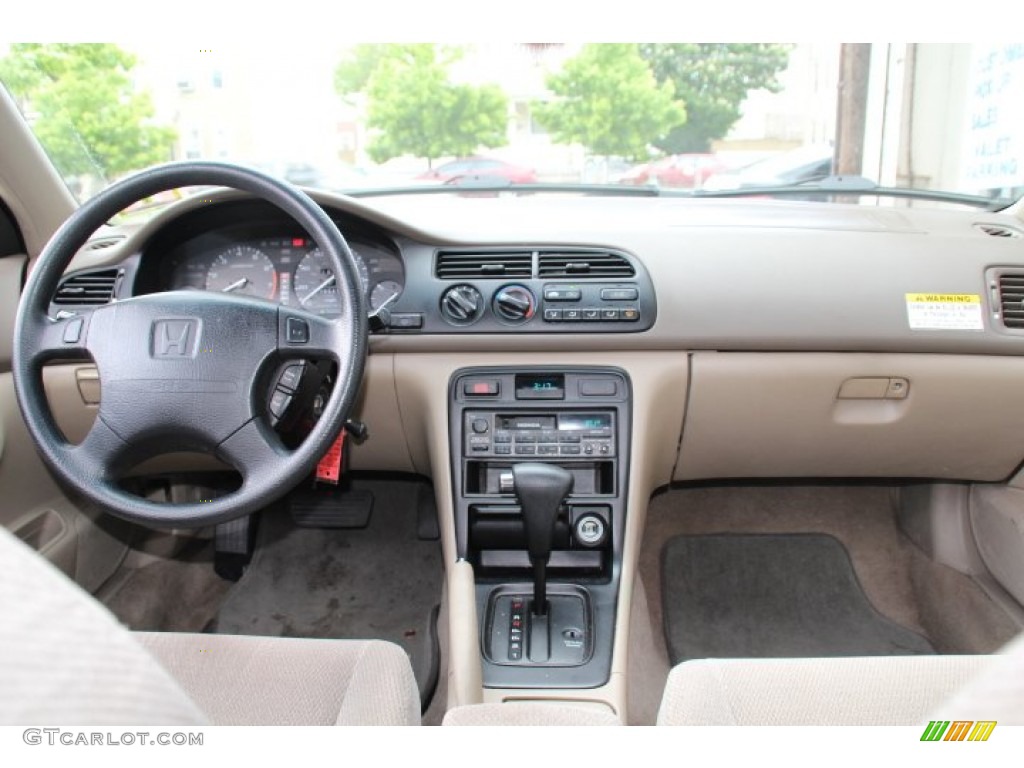 1997 Accord LX Sedan - Heather Mist Metallic / Ivory photo #9