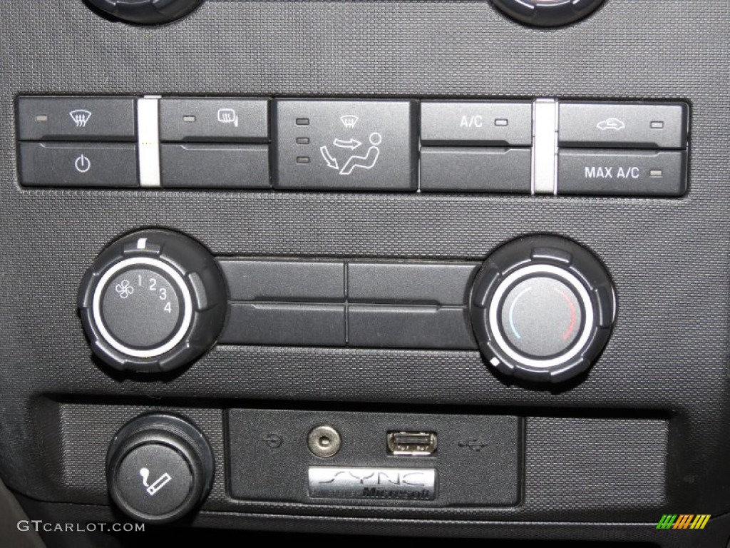 2010 Ford F150 XLT SuperCab Controls Photo #81022762