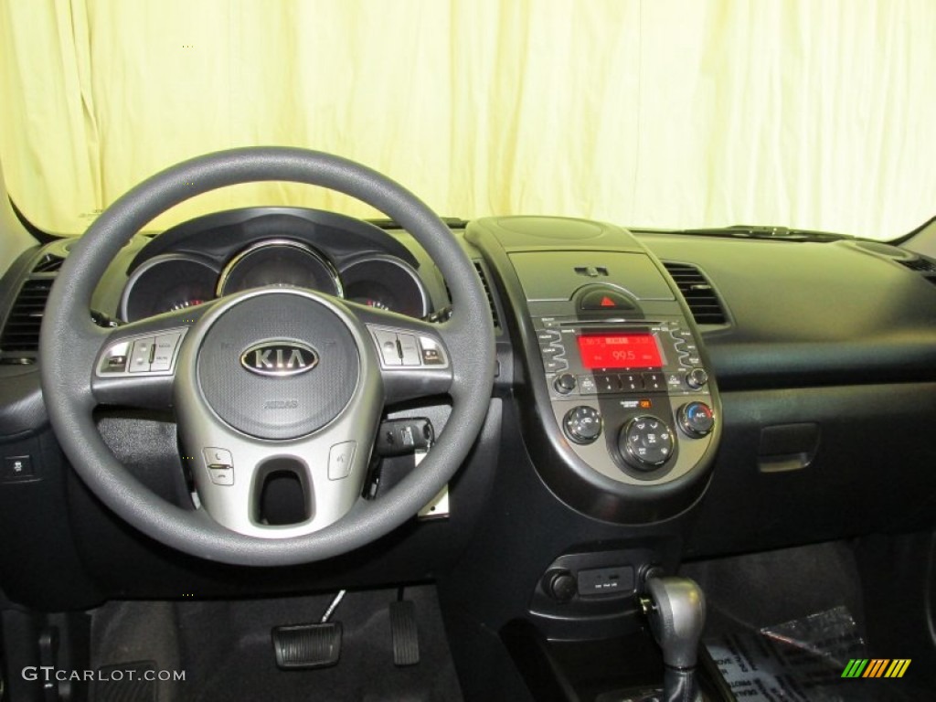 2011 Kia Soul + Black Soul Logo Cloth Dashboard Photo #81022838