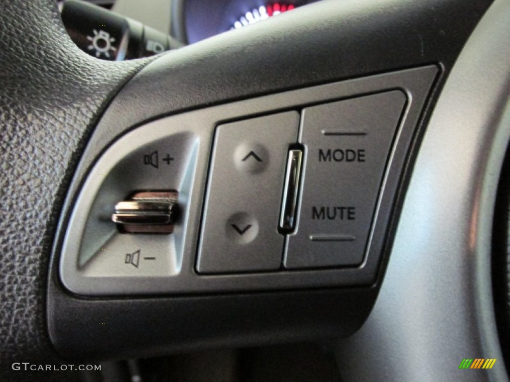 2011 Kia Soul + Controls Photo #81022957