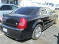 Brilliant Black - 300 C HEMI Photo No. 4