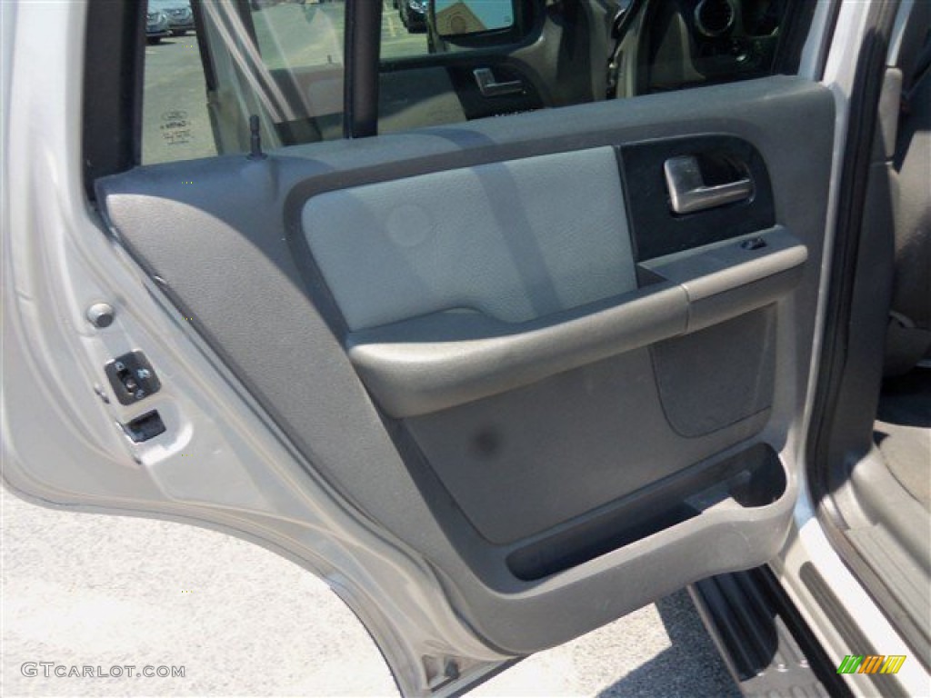 2003 Expedition XLT - Silver Birch Metallic / Flint Grey photo #10