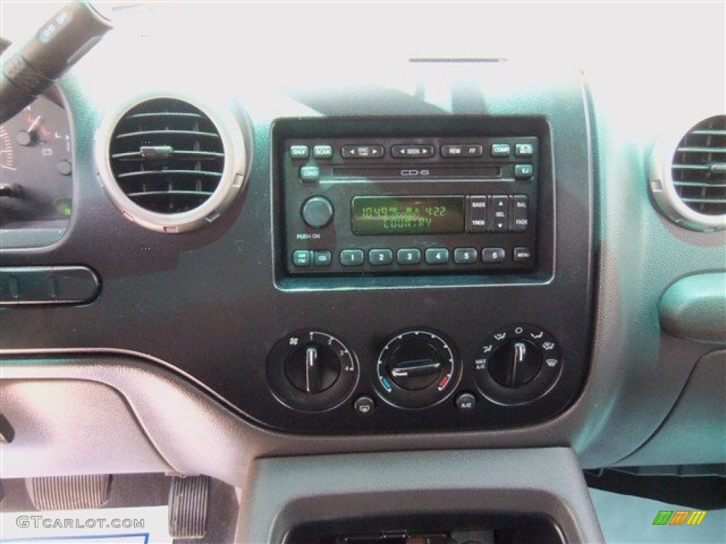 2003 Expedition XLT - Silver Birch Metallic / Flint Grey photo #15