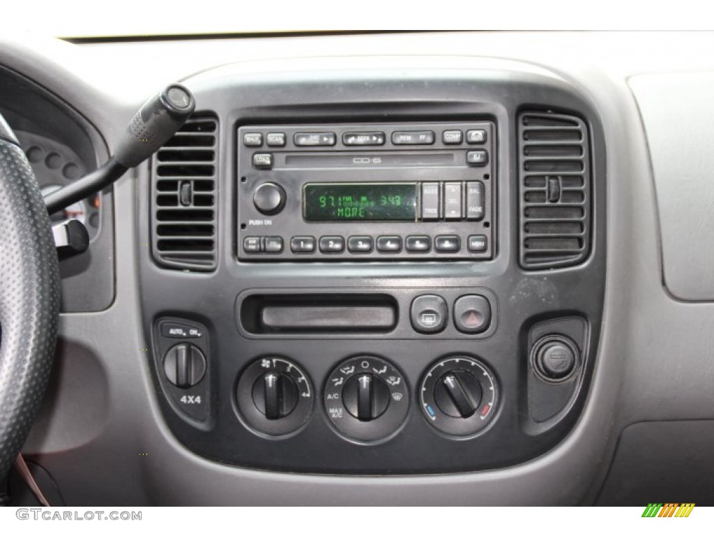 2002 Ford Escape XLT V6 4WD Controls Photos