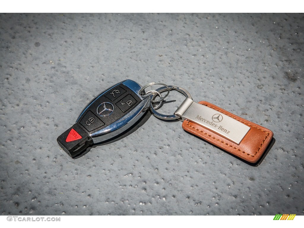 2011 Mercedes-Benz C 300 Luxury Keys Photos