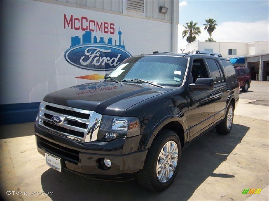 Tuxedo Black Metallic Ford Expedition