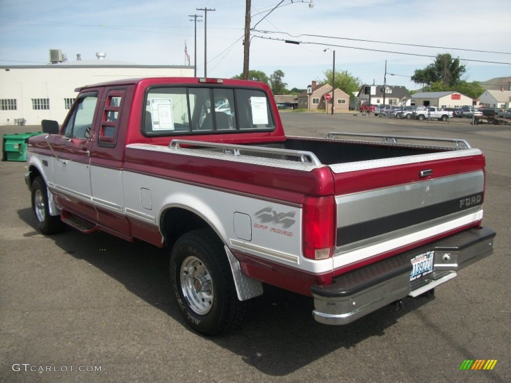 1995 F150 XLT Extended Cab 4x4 - Electric Currant Red Pearl / Gray photo #4