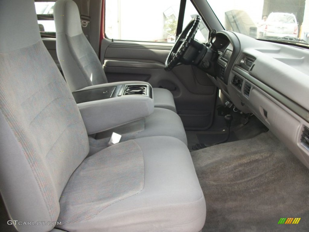 1995 F150 XLT Extended Cab 4x4 - Electric Currant Red Pearl / Gray photo #18