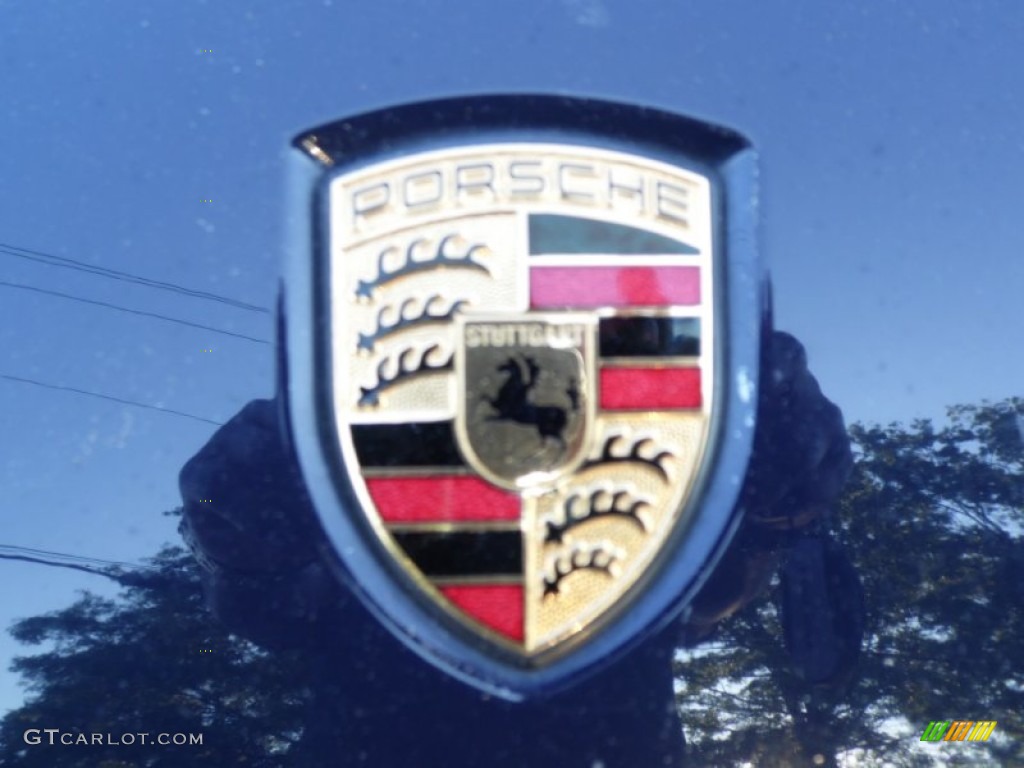 2005 Porsche Cayenne Standard Cayenne Model Marks and Logos Photos
