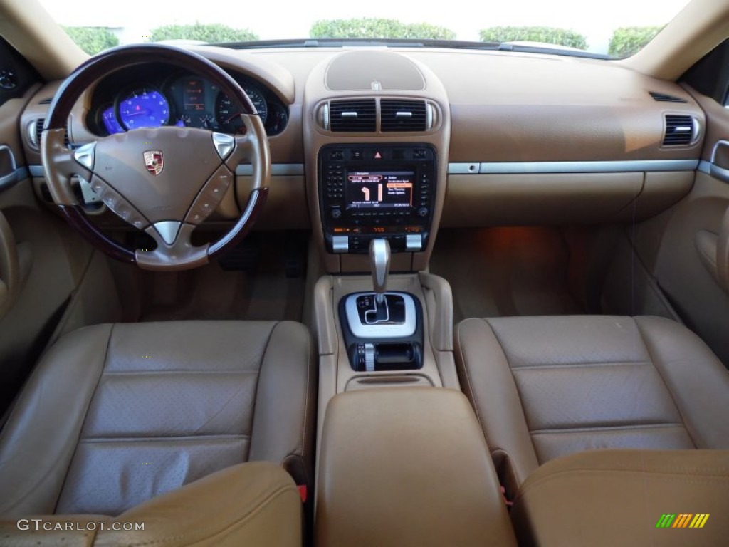 2005 Porsche Cayenne Standard Cayenne Model Havanna/Sand Beige Dashboard Photo #81034827