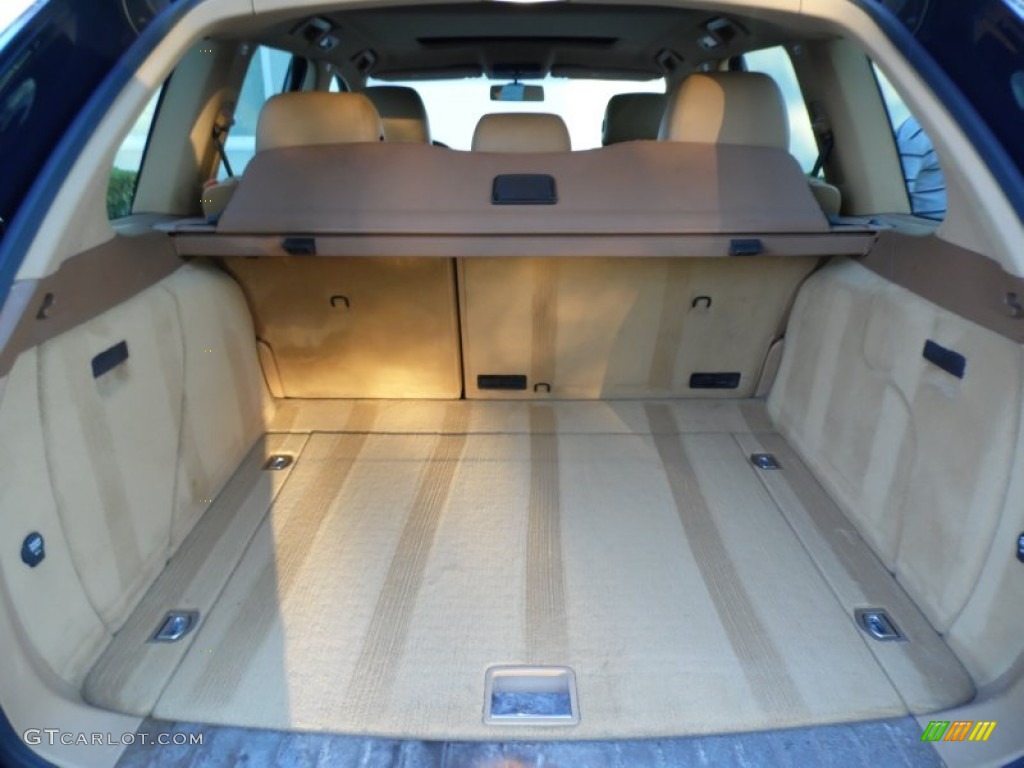 2005 Porsche Cayenne Standard Cayenne Model Trunk Photos