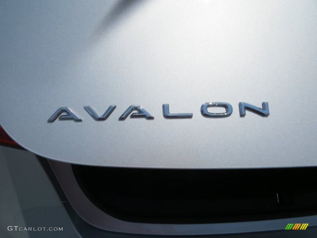 2013 Avalon Limited - Classic Silver Metallic / Black photo #14