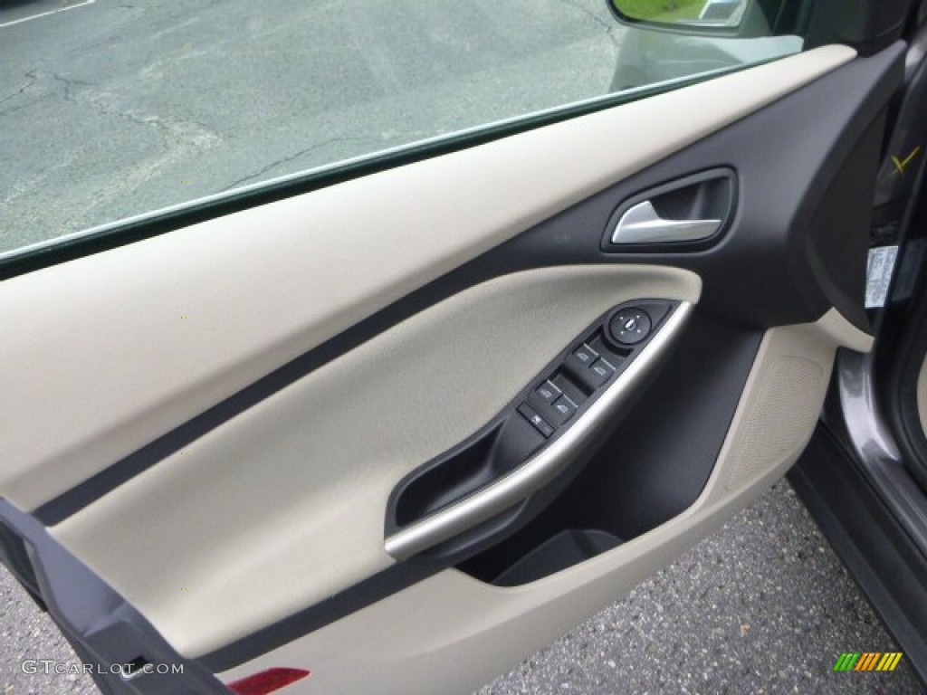 2012 Focus SEL Sedan - Sterling Grey Metallic / Stone photo #11