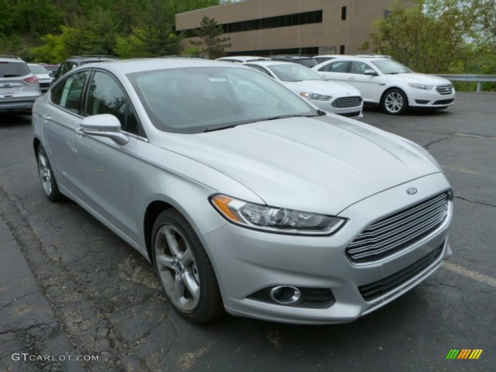 2013 Fusion SE 1.6 EcoBoost - Ingot Silver Metallic / SE Appearance Package Charcoal Black/Red Stitching photo #1