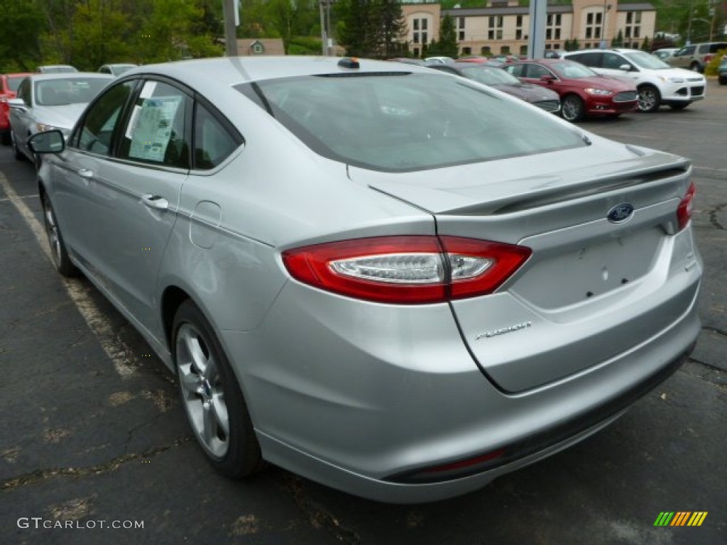 2013 Fusion SE 1.6 EcoBoost - Ingot Silver Metallic / SE Appearance Package Charcoal Black/Red Stitching photo #4