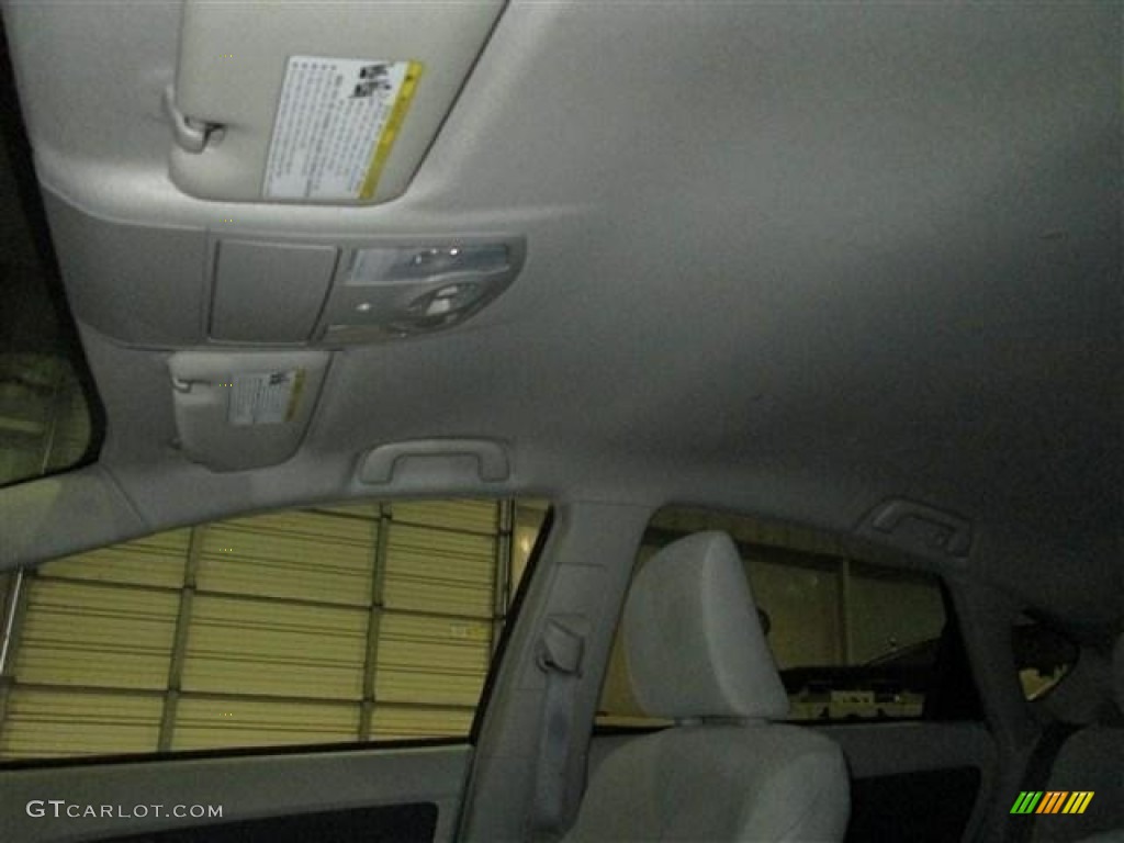 2010 Prius Hybrid III - Winter Gray Metallic / Misty Gray photo #16