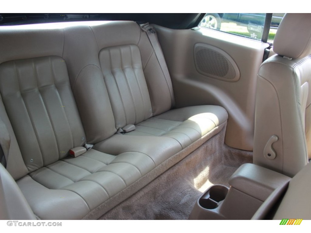2004 Chrysler Sebring LXi Convertible Rear Seat Photo #81038096
