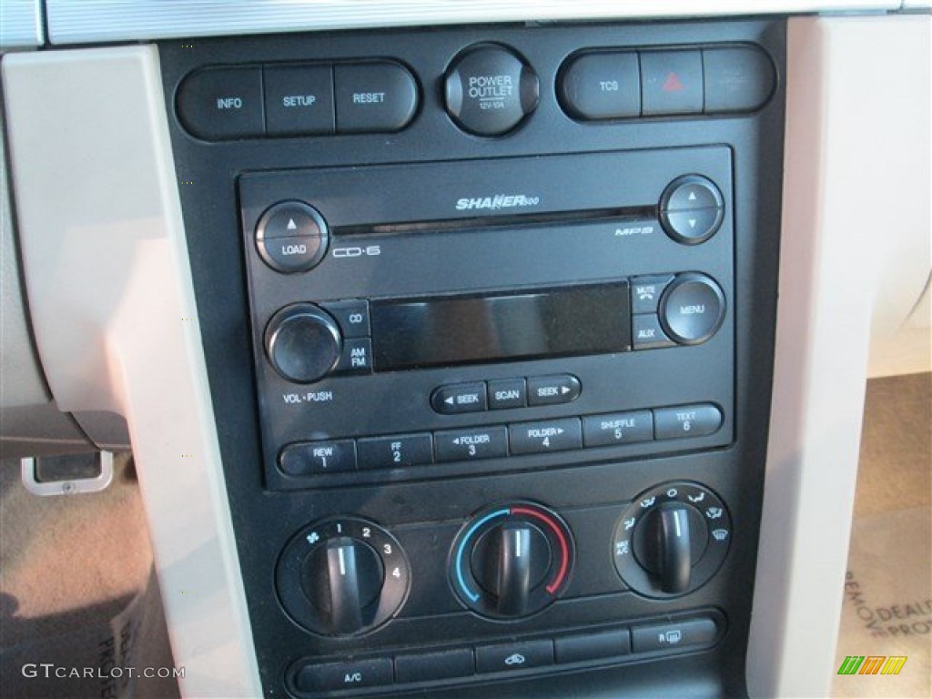 2005 Ford Mustang GT Premium Convertible Controls Photo #81038751