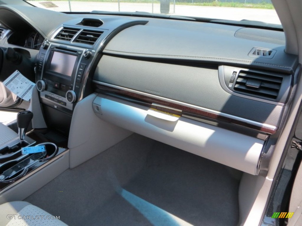 2013 Camry XLE - Cosmic Gray Metallic / Ash photo #18