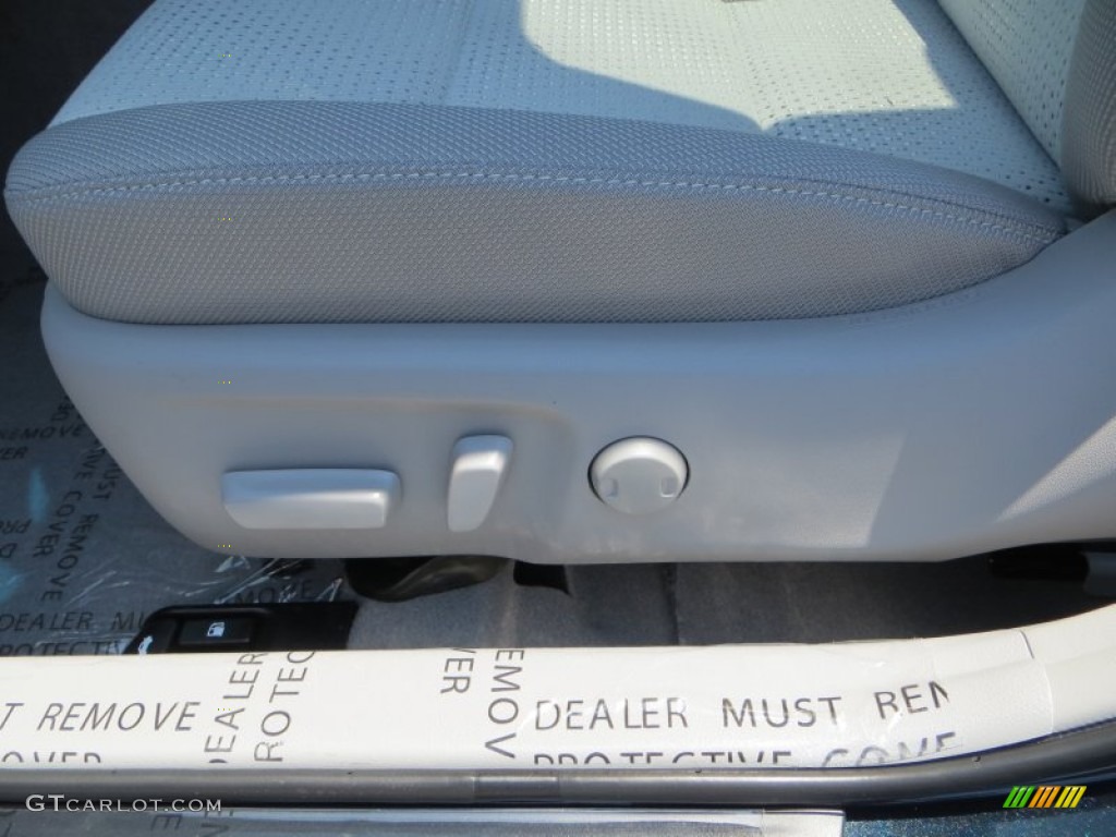 2013 Camry XLE - Cosmic Gray Metallic / Ash photo #24