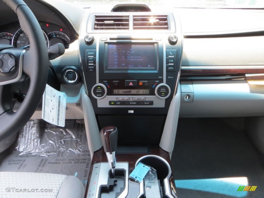 2013 Camry XLE - Cosmic Gray Metallic / Ash photo #27