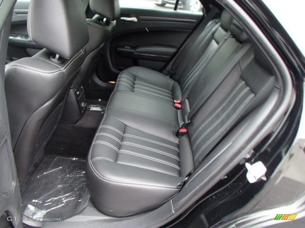 2013 Chrysler 300 S V6 AWD Rear Seat Photo #81041655