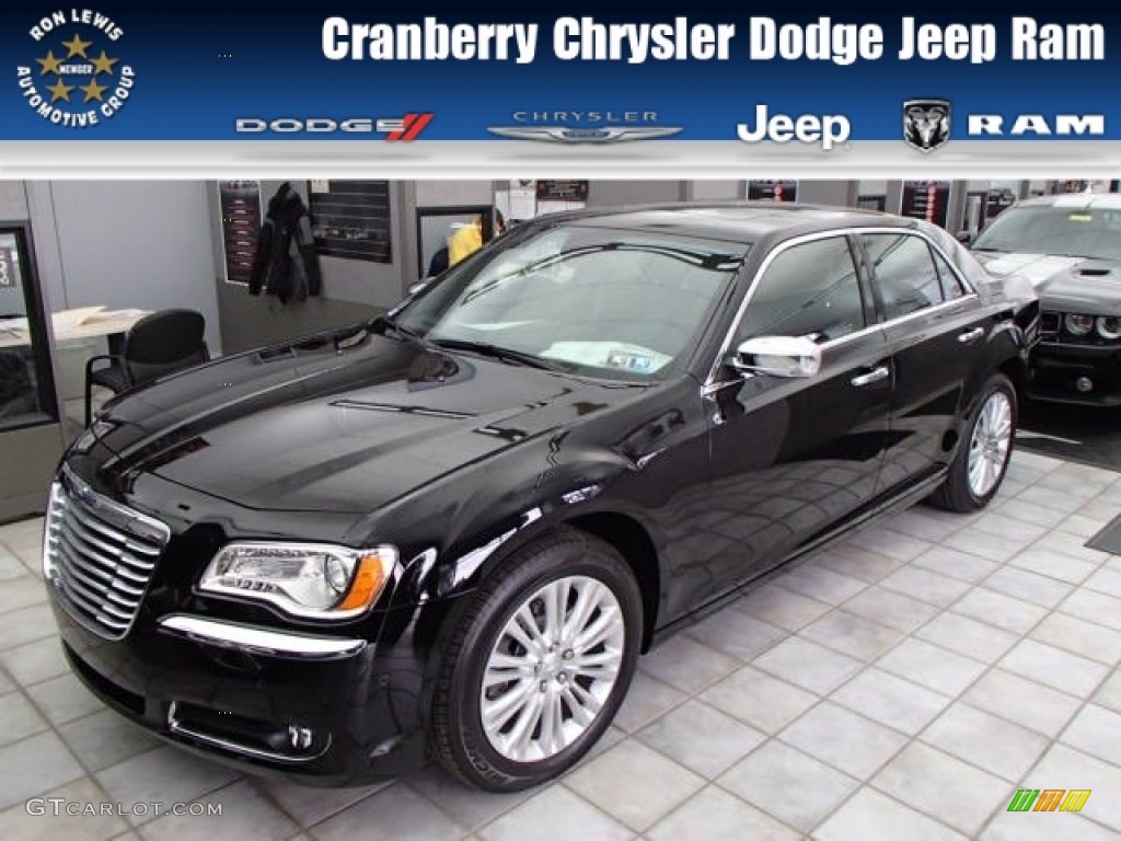 2013 Phantom Black Tri Coat Pearl Chrysler 300 C Awd