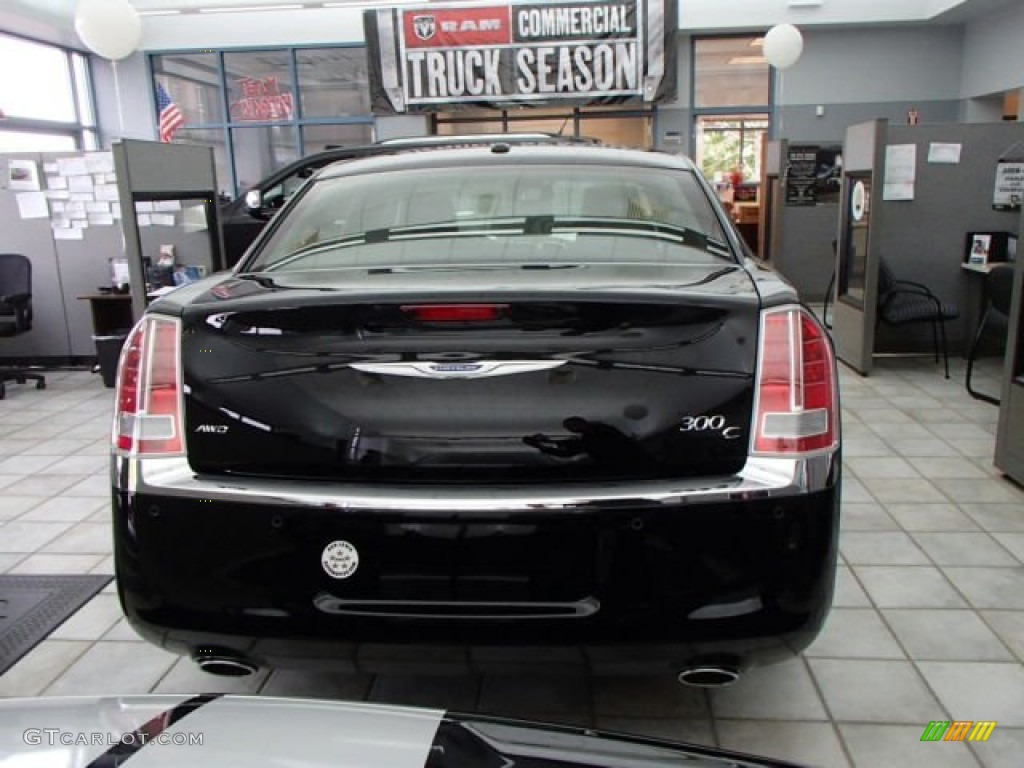 2013 300 C AWD - Phantom Black Tri-Coat Pearl / Black photo #5