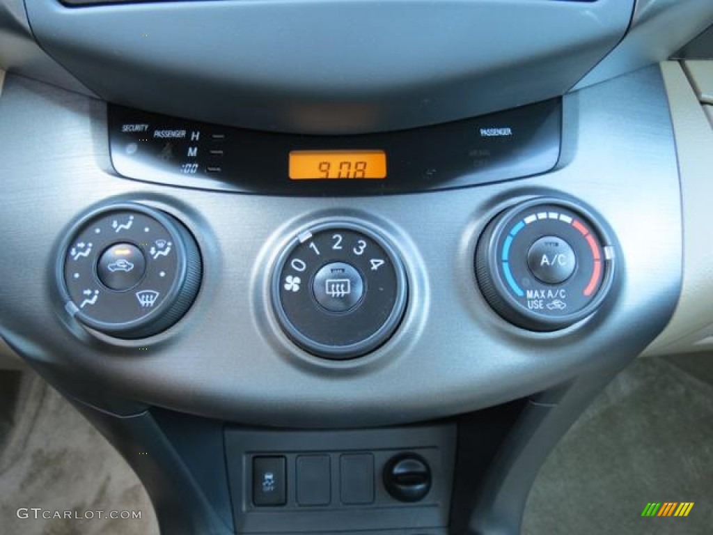 2012 Toyota RAV4 I4 4WD Controls Photo #81045059