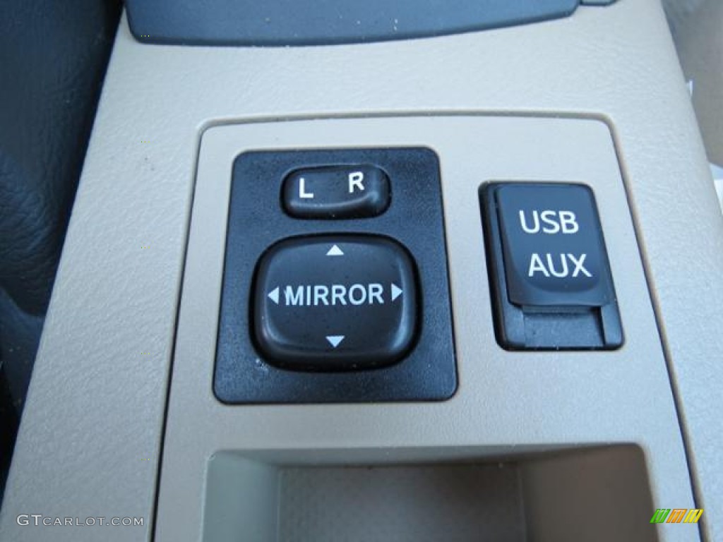 2012 Toyota RAV4 I4 4WD Controls Photo #81045126