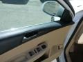 Candy White - Passat Komfort Sedan Photo No. 16