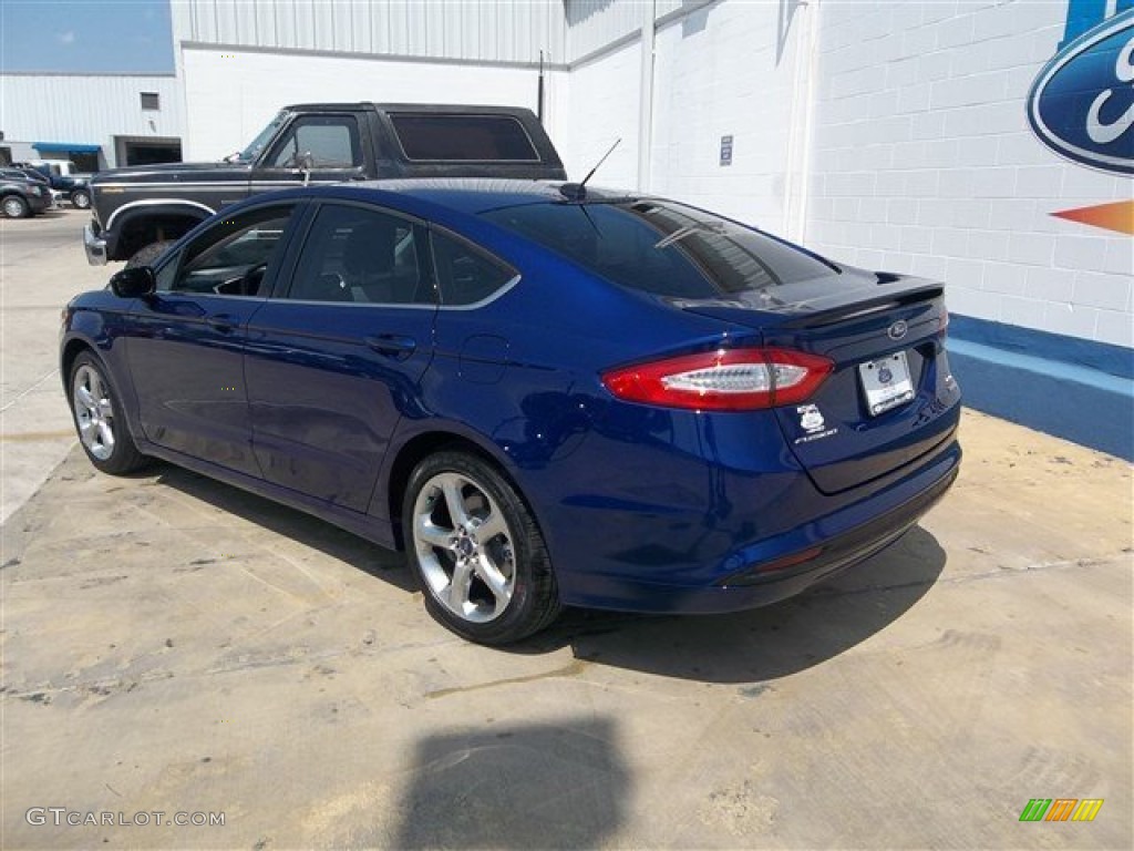 2013 Fusion SE 1.6 EcoBoost - Deep Impact Blue Metallic / SE Appearance Package Charcoal Black/Red Stitching photo #4