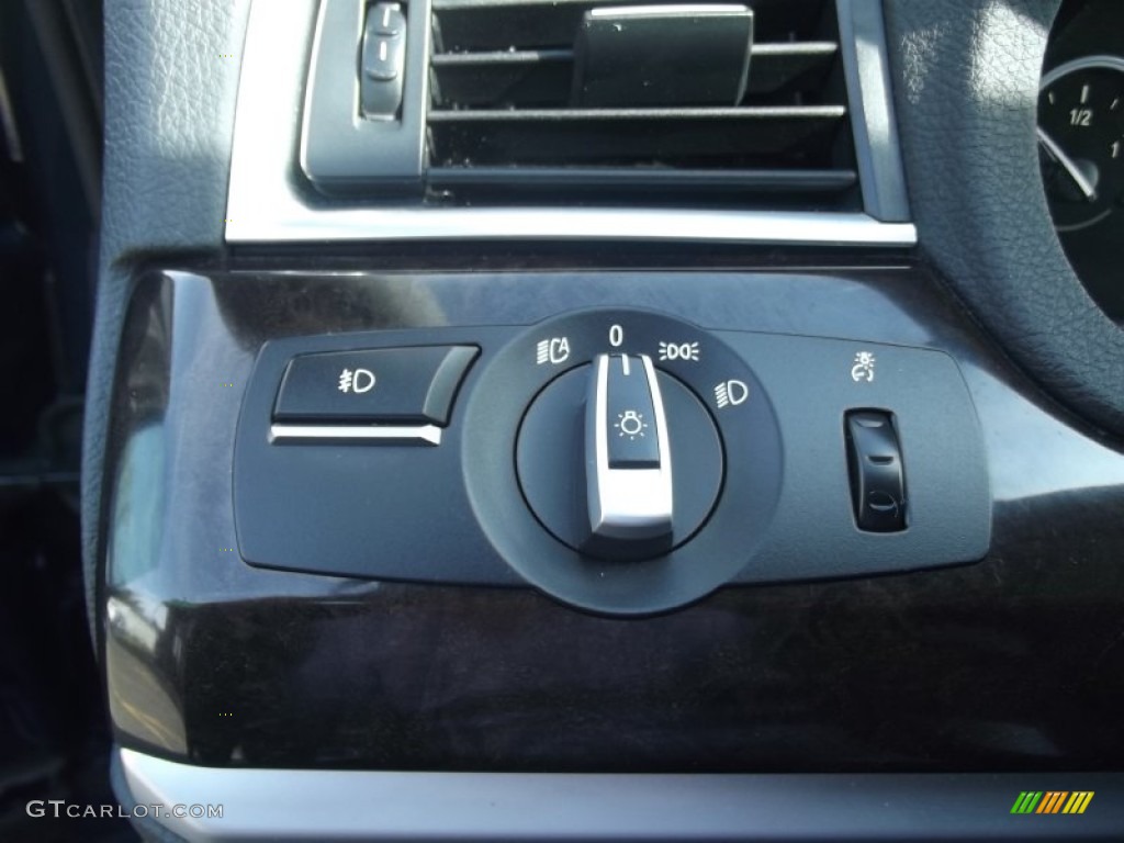 2010 BMW 5 Series 550i Gran Turismo Controls Photo #81046404