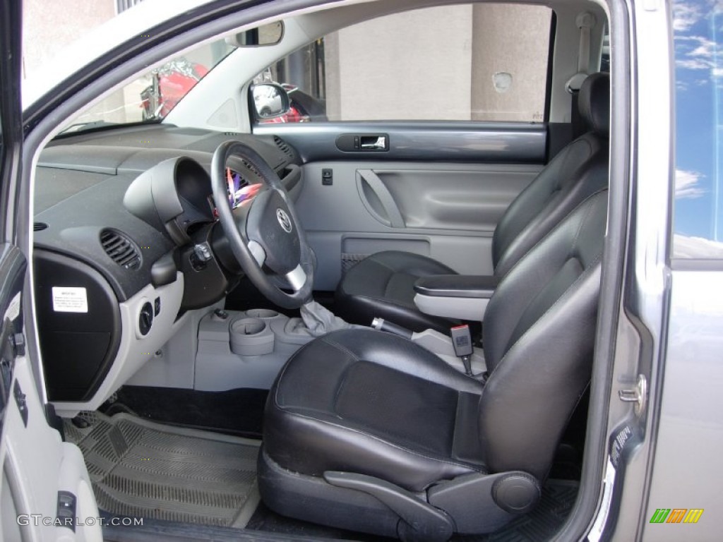 Black Interior 2003 Volkswagen New Beetle GLX 1.8T Coupe Photo #81047047