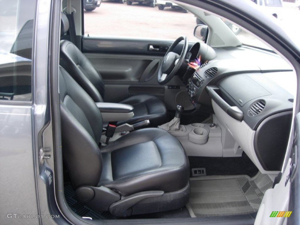 2003 Volkswagen New Beetle GLX 1.8T Coupe Front Seat Photo #81047085
