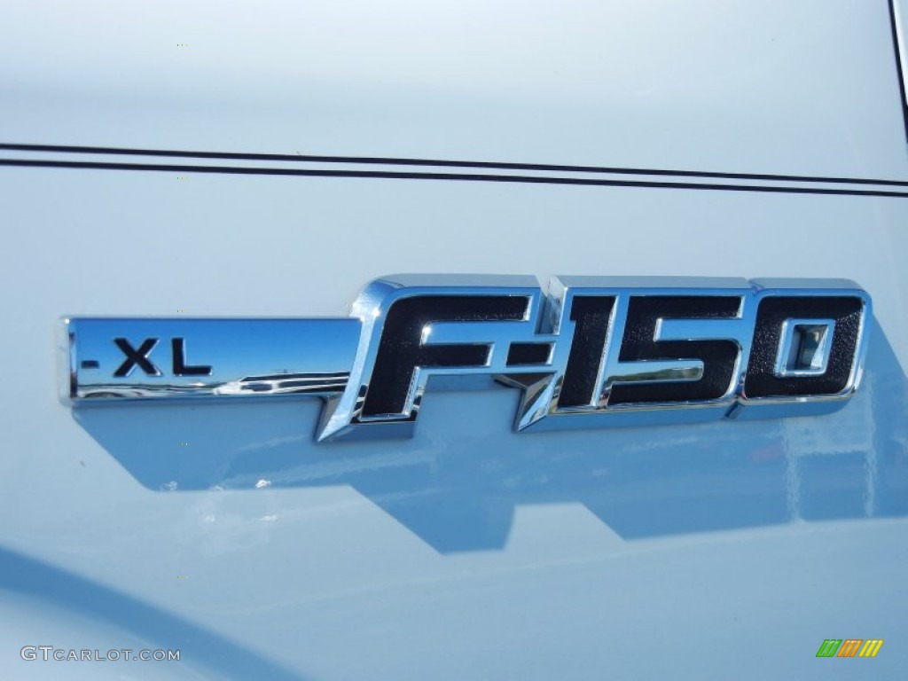 2011 Ford F150 XL SuperCab Marks and Logos Photos