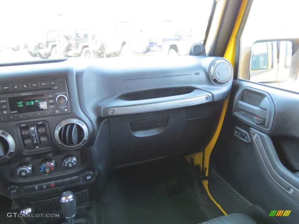 2011 Wrangler Unlimited Sport 4x4 - Detonator Yellow / Black photo #18