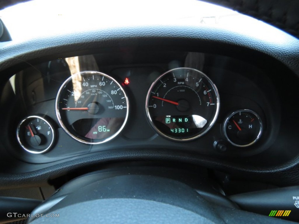 2011 Wrangler Unlimited Sport 4x4 - Detonator Yellow / Black photo #20