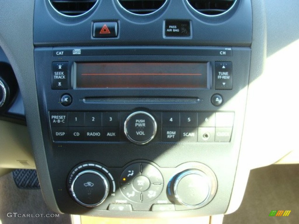2008 Altima 2.5 S Coupe - Azure Blue Metallic / Blond photo #14