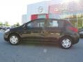 Super Black - Versa 1.8 S Hatchback Photo No. 2