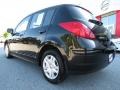 Super Black - Versa 1.8 S Hatchback Photo No. 3